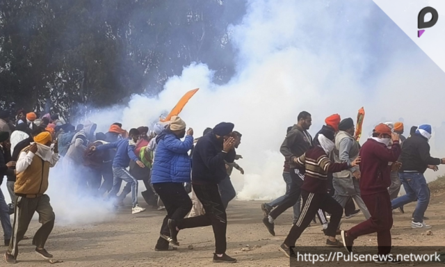 Indian Police Use Tear Gas to Far Disperse Farmers