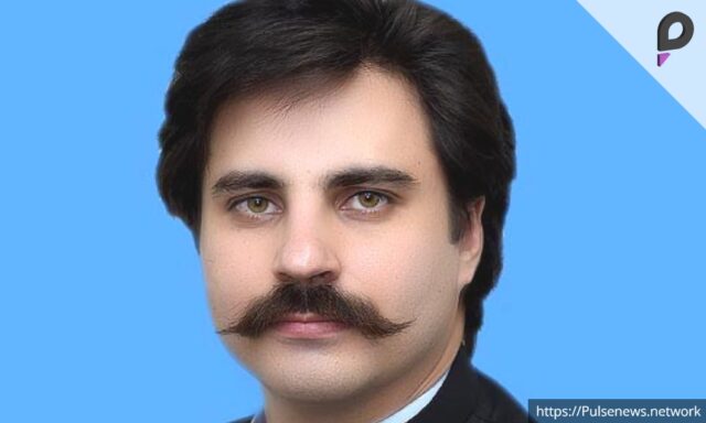 PTI Leader Alamgir Khan Arrested in Police Raid at Karachi Residence Pulse news network