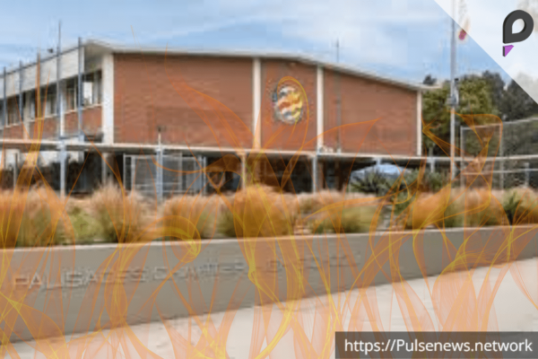 LA Blaze Engulfs Hollywood-Famous School LA Blaze Engulfs Hollywood-Famous School