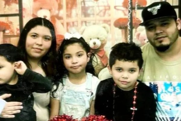 Judge Demands US Return Man Deported by Mistake to El Salvador Pulse news network Trump Seeks Supreme Court Intervention in Deportation Case